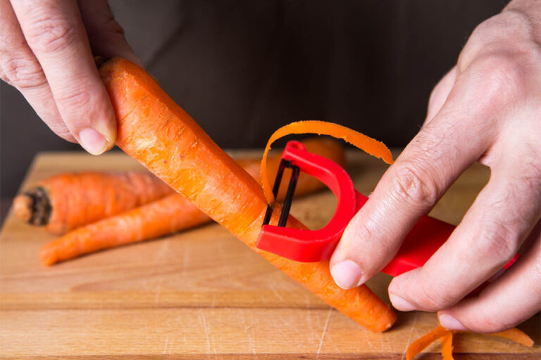 5 Tips for Choosing Right Vegetable Peeler For Your Kitchen in 2024 G